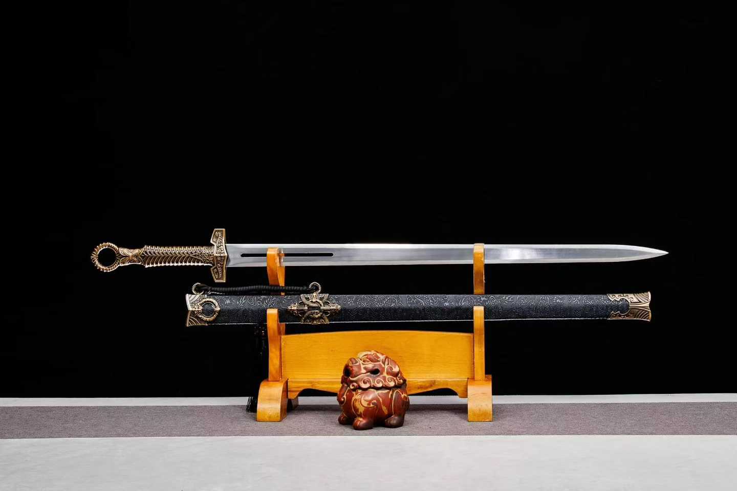 Hán Kiếm Diệu Long – Hàn Phong